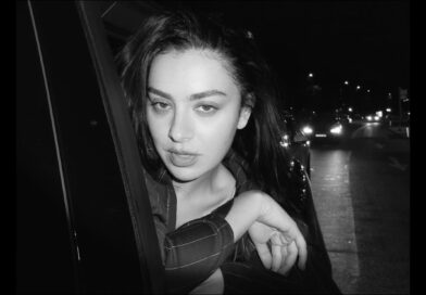 E o disco existencial da Charli XCX?