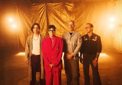 A quem interessar possa, o novo do Weezer