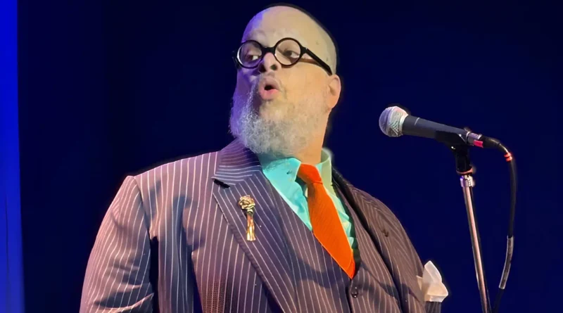 Ed Motta em modo electrofunk lo-fi